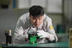 中国工程院院士陆佳政的率领下